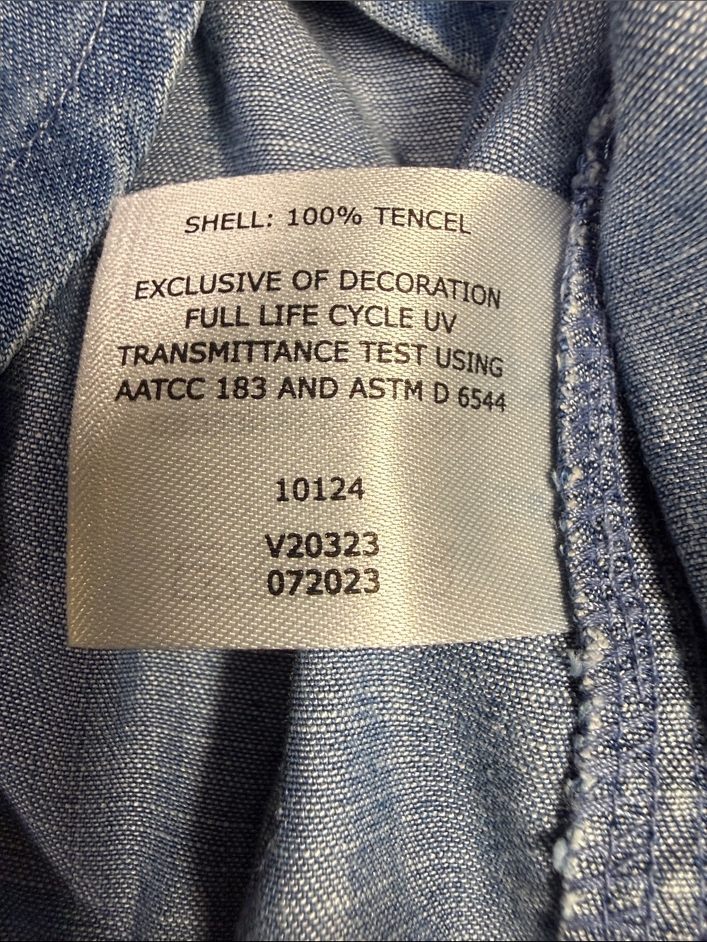 Coolibar Light Denim Long-Sleeve Shirt - Light Blue - Picture 5 of 10